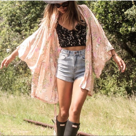 SOLD.  Spell & The Gypsy Peach Sundancer Short Kimono OS - Picture 2 of 11